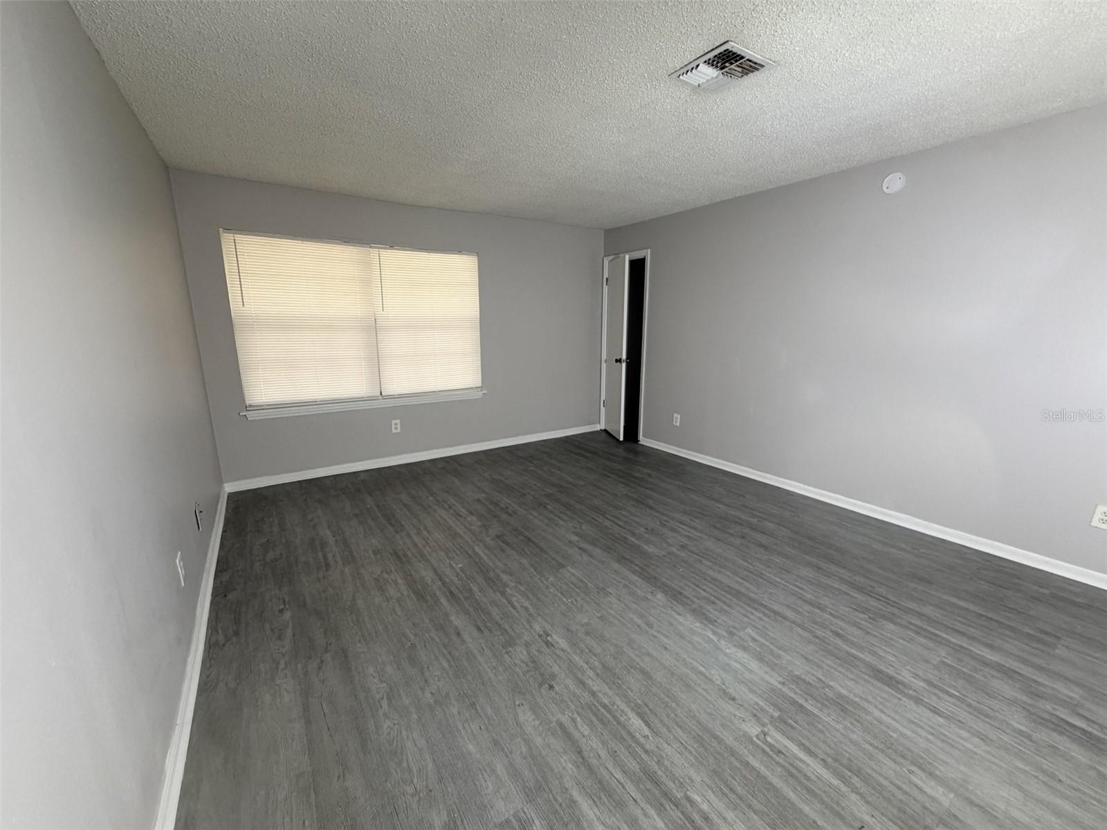 5328 Whiteway Dr Property Photo 20