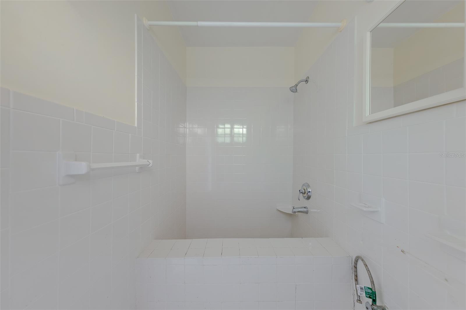 814 Bay Point Dr Property Photo 38