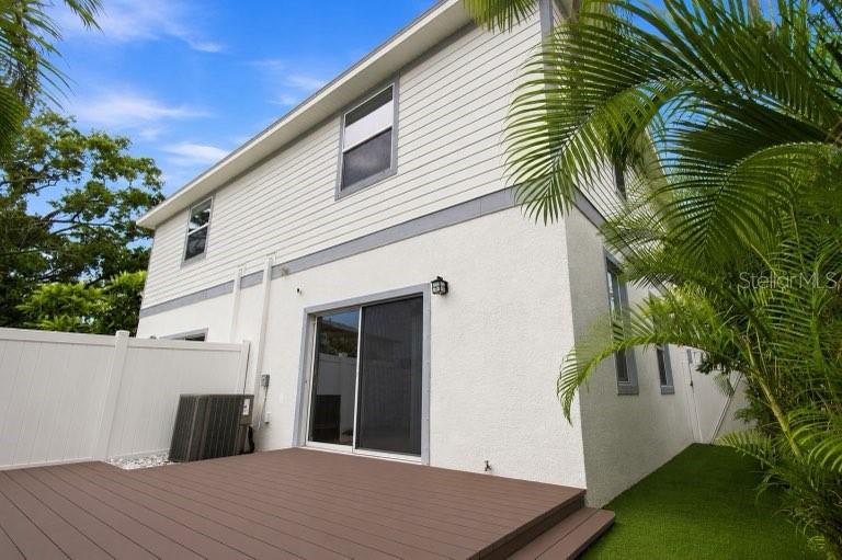 2704 W Gray St #a Property Photo 12