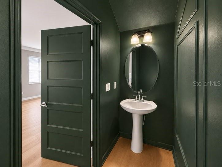 2704 W Gray St #a Property Photo 14