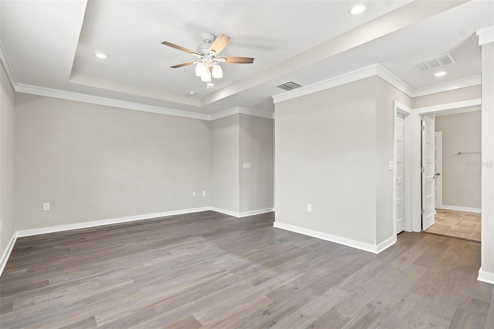 2704 W Gray St #a Property Photo 17