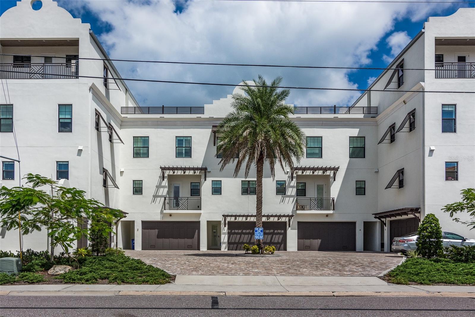 176 BRIGHTWATER DR #2 Property Photo 1