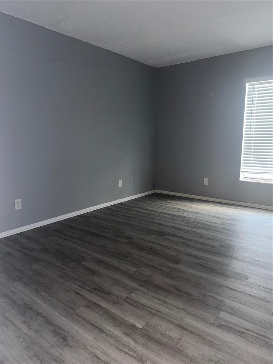1125 83rd Ave #b Property Photo 13