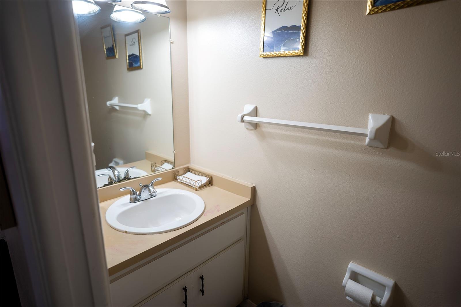 201 Century Blvd #a Property Photo 7