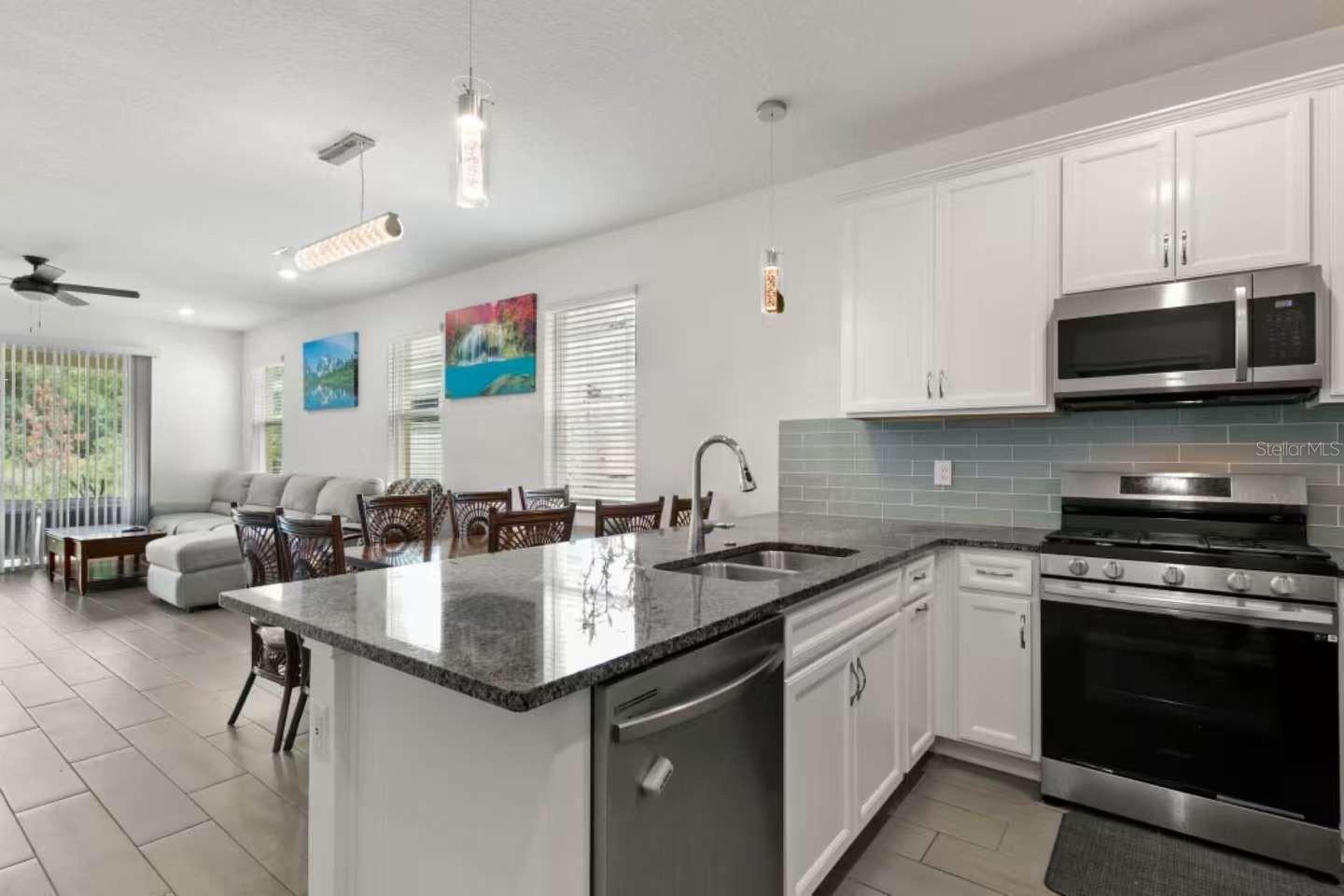 308 Shore Crab Way Property Photo 4