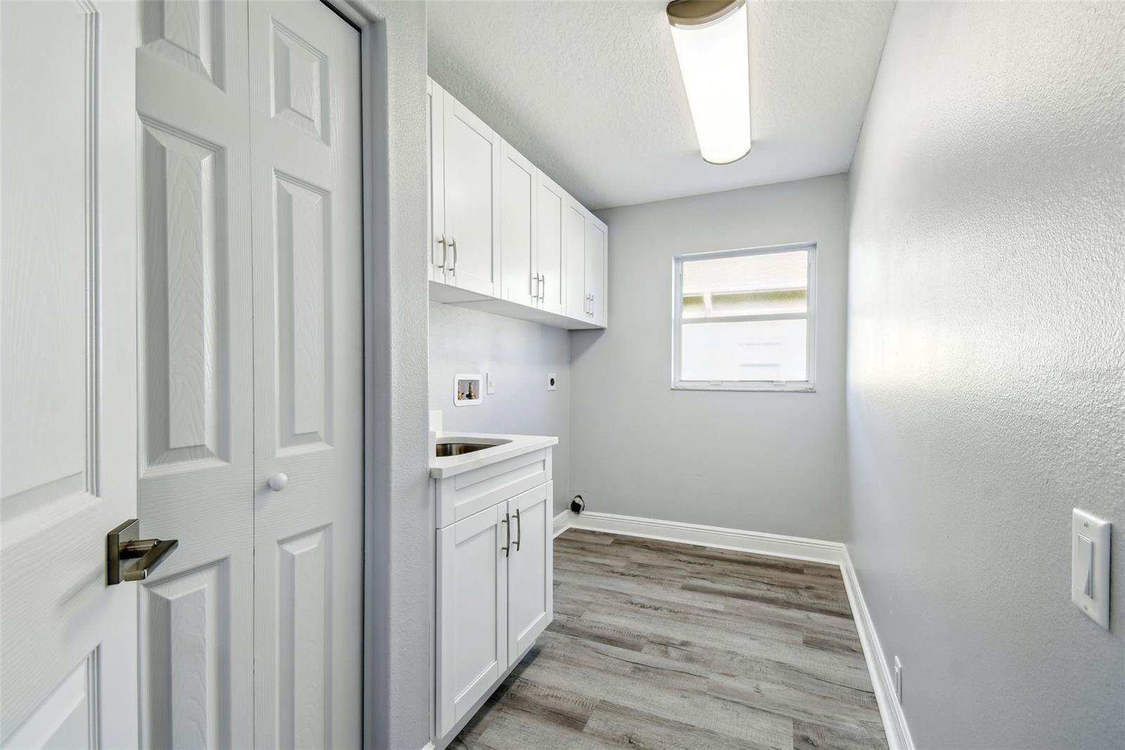 8818 Poe Dr Property Photo 28