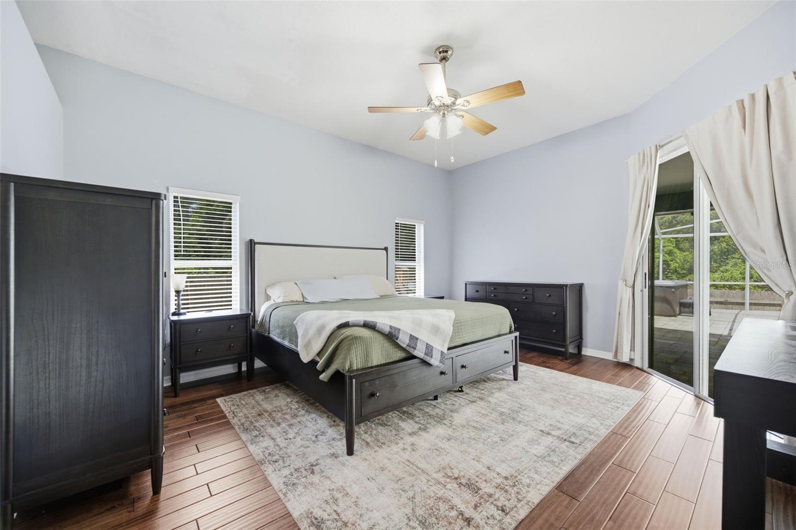 28707 Raleigh Pl Property Photo 16