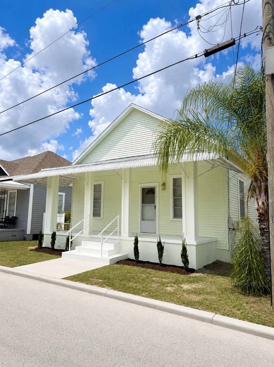 2908 BANZA ST Property Photo 1