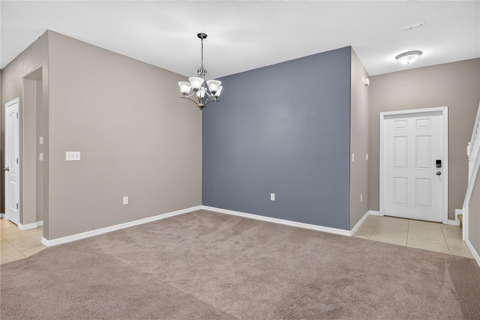 13752 Reindeer Cir Property Photo 7
