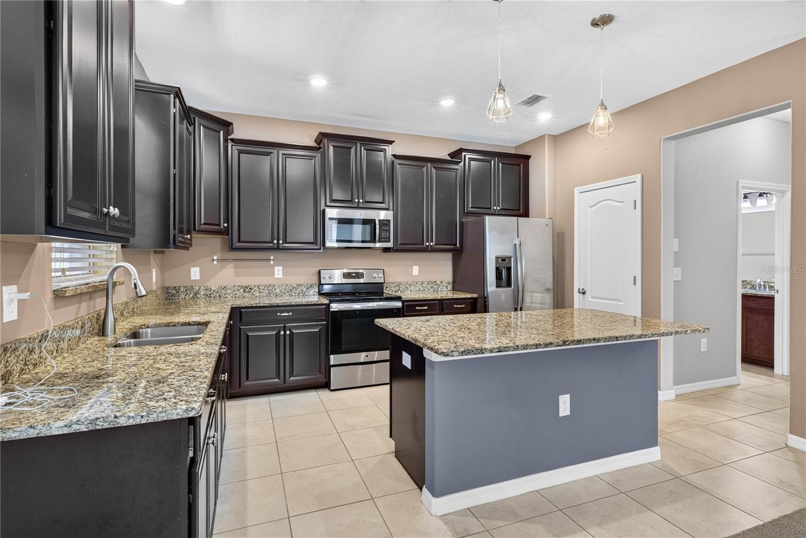 13752 Reindeer Cir Property Photo 14