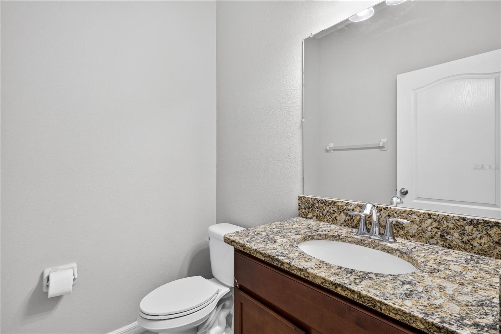 13752 Reindeer Cir Property Photo 16