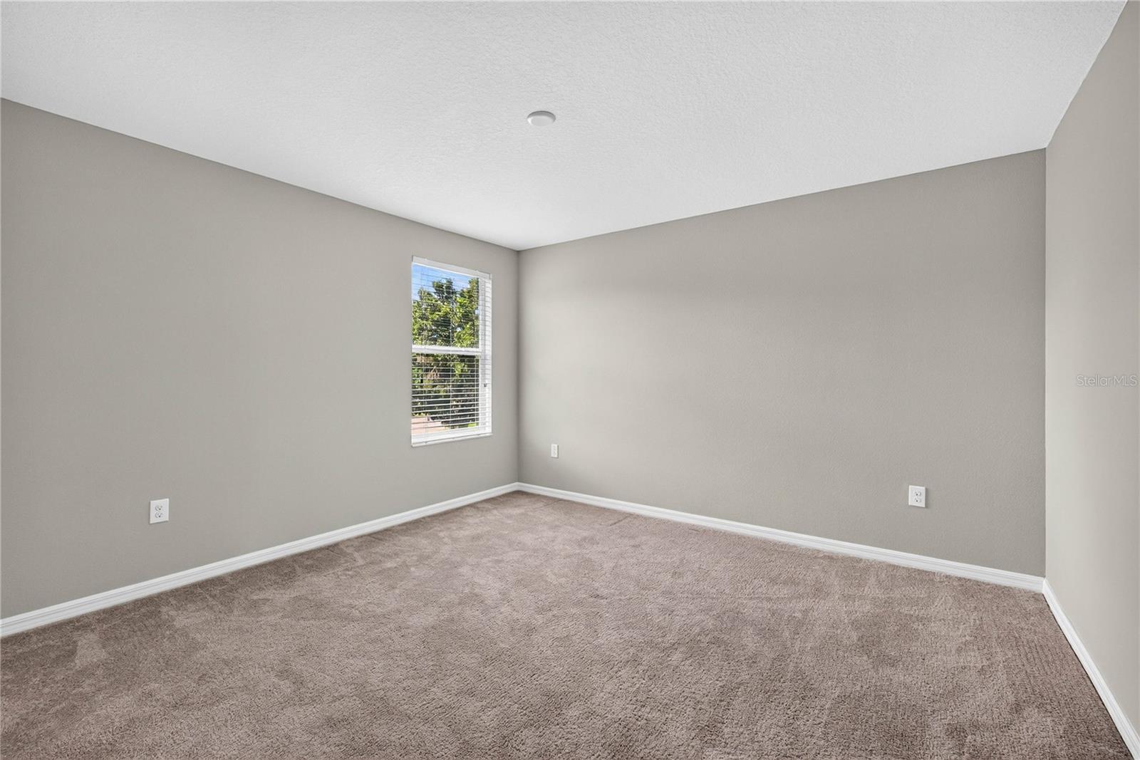 13752 Reindeer Cir Property Photo 21
