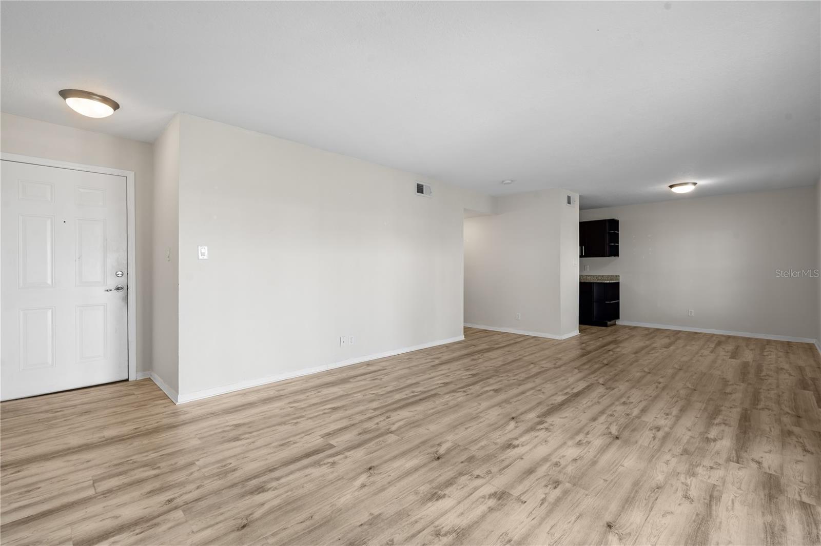 111 Seahorse Dr Se #a Property Photo 7