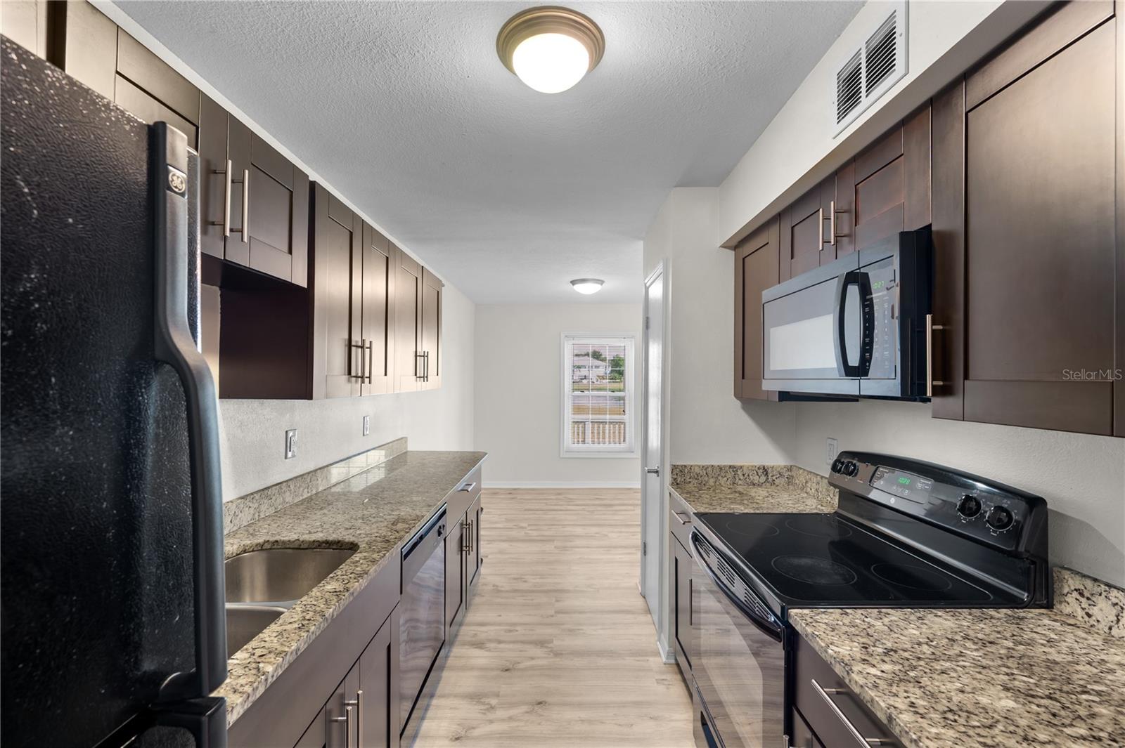 111 Seahorse Dr Se #a Property Photo 8