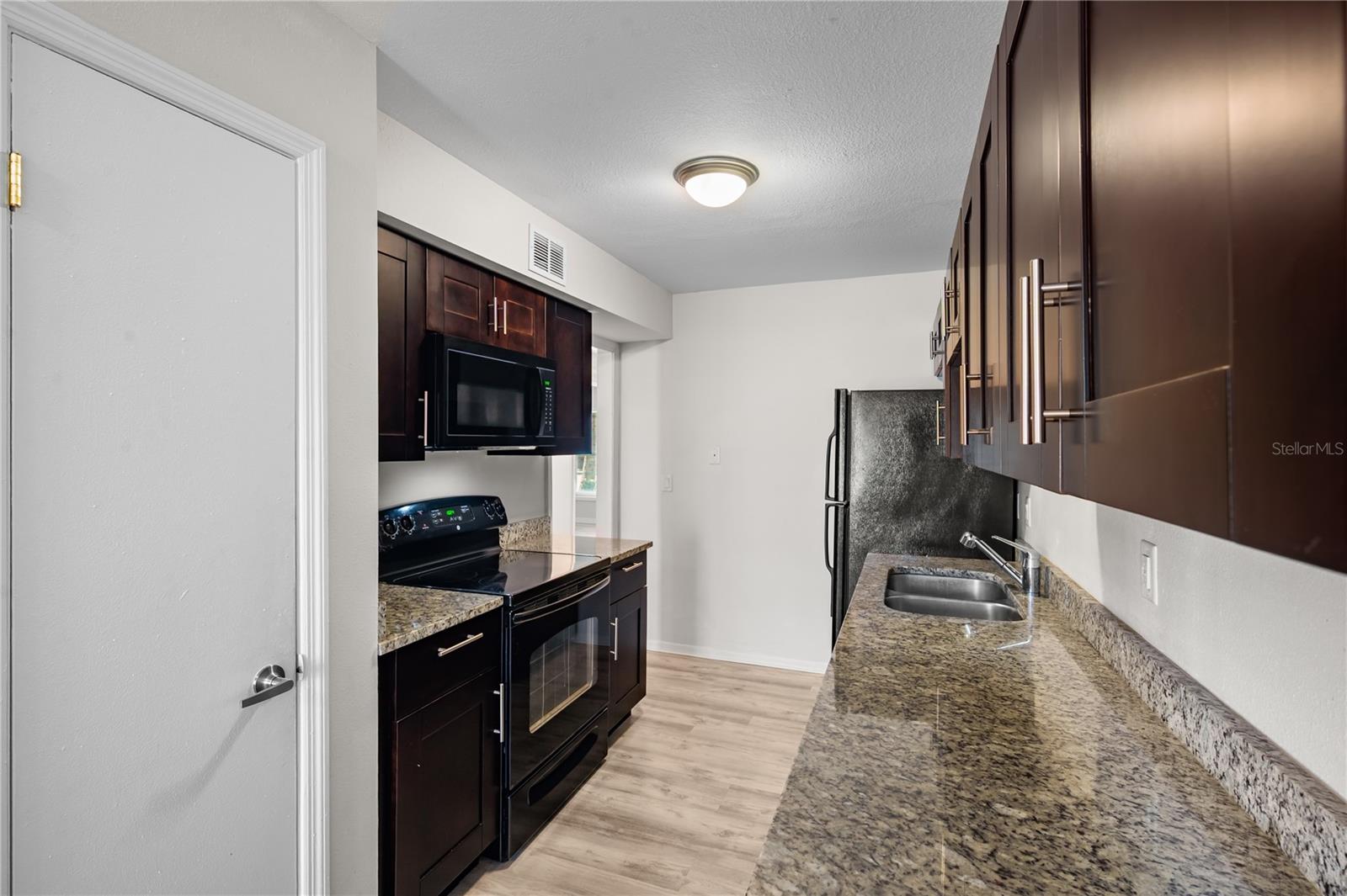 111 Seahorse Dr Se #a Property Photo 10