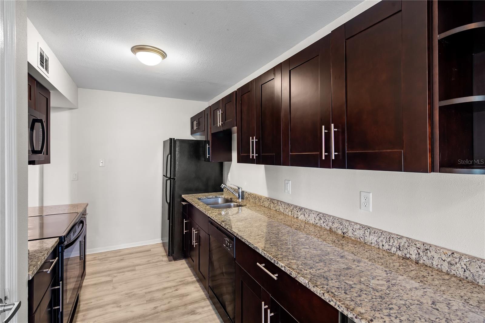 111 Seahorse Dr Se #a Property Photo 13