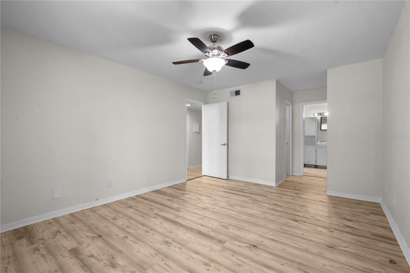 111 Seahorse Dr Se #a Property Photo 19