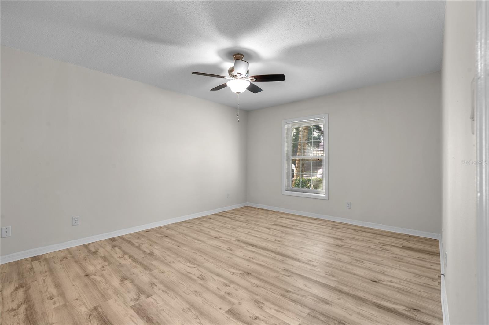 111 Seahorse Dr Se #a Property Photo 27