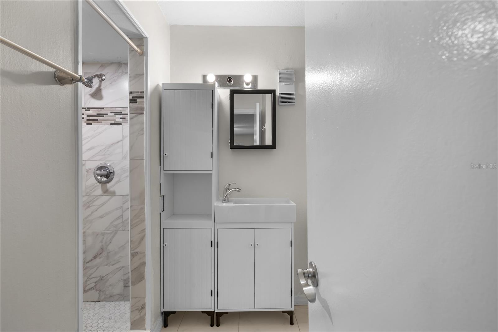 111 Seahorse Dr Se #a Property Photo 31