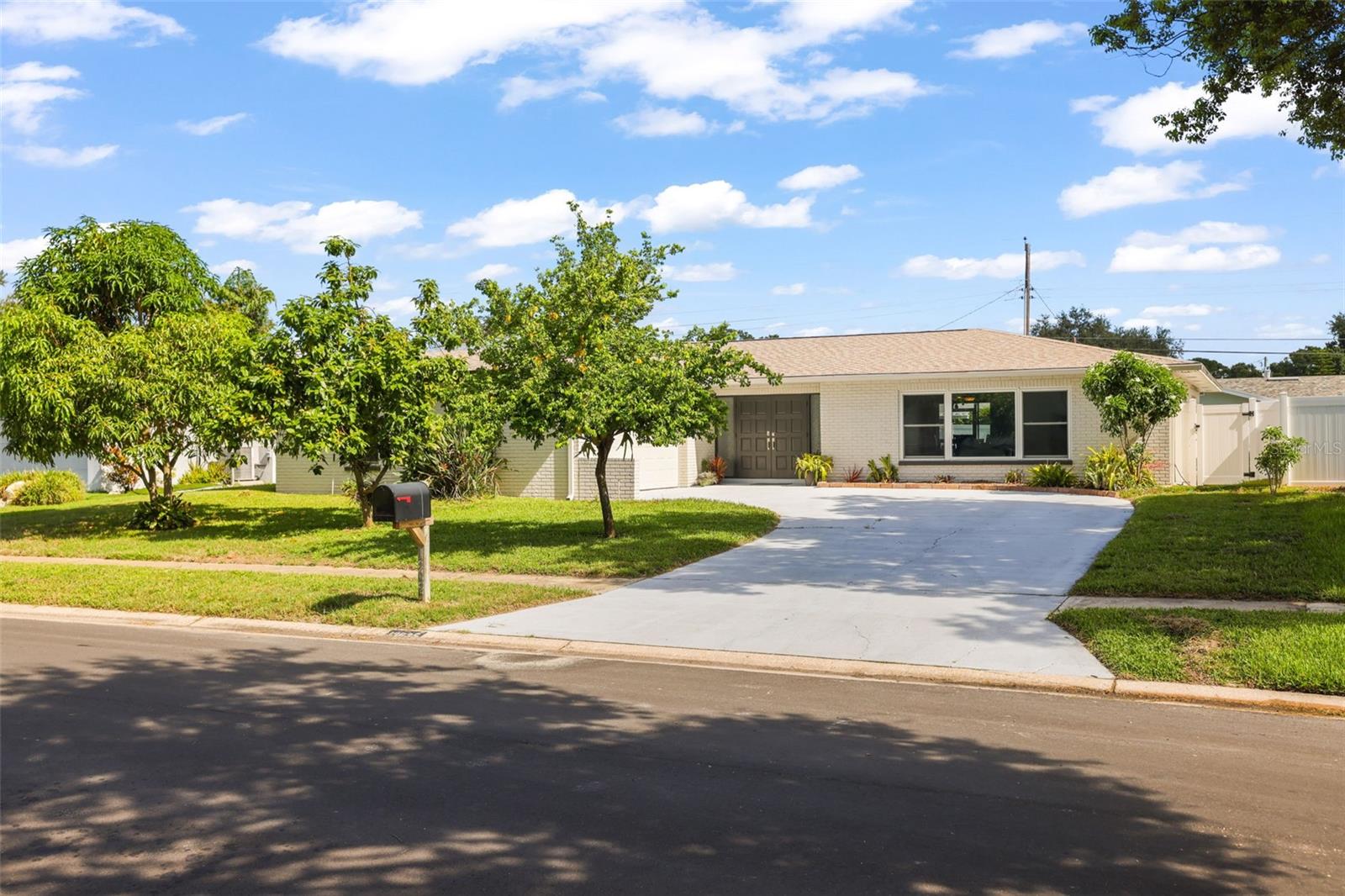 13635 97th Ter Property Photo 5