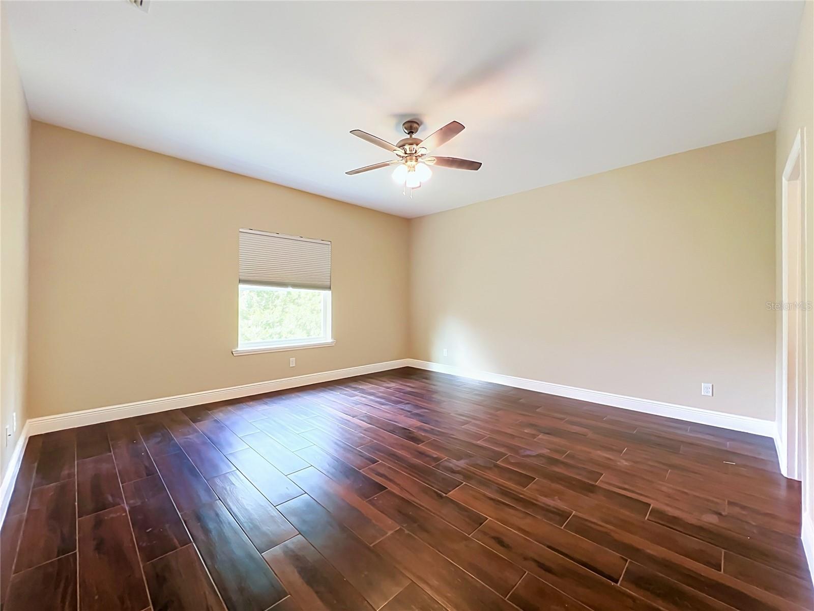 19504 Robertson Street Property Photo 62