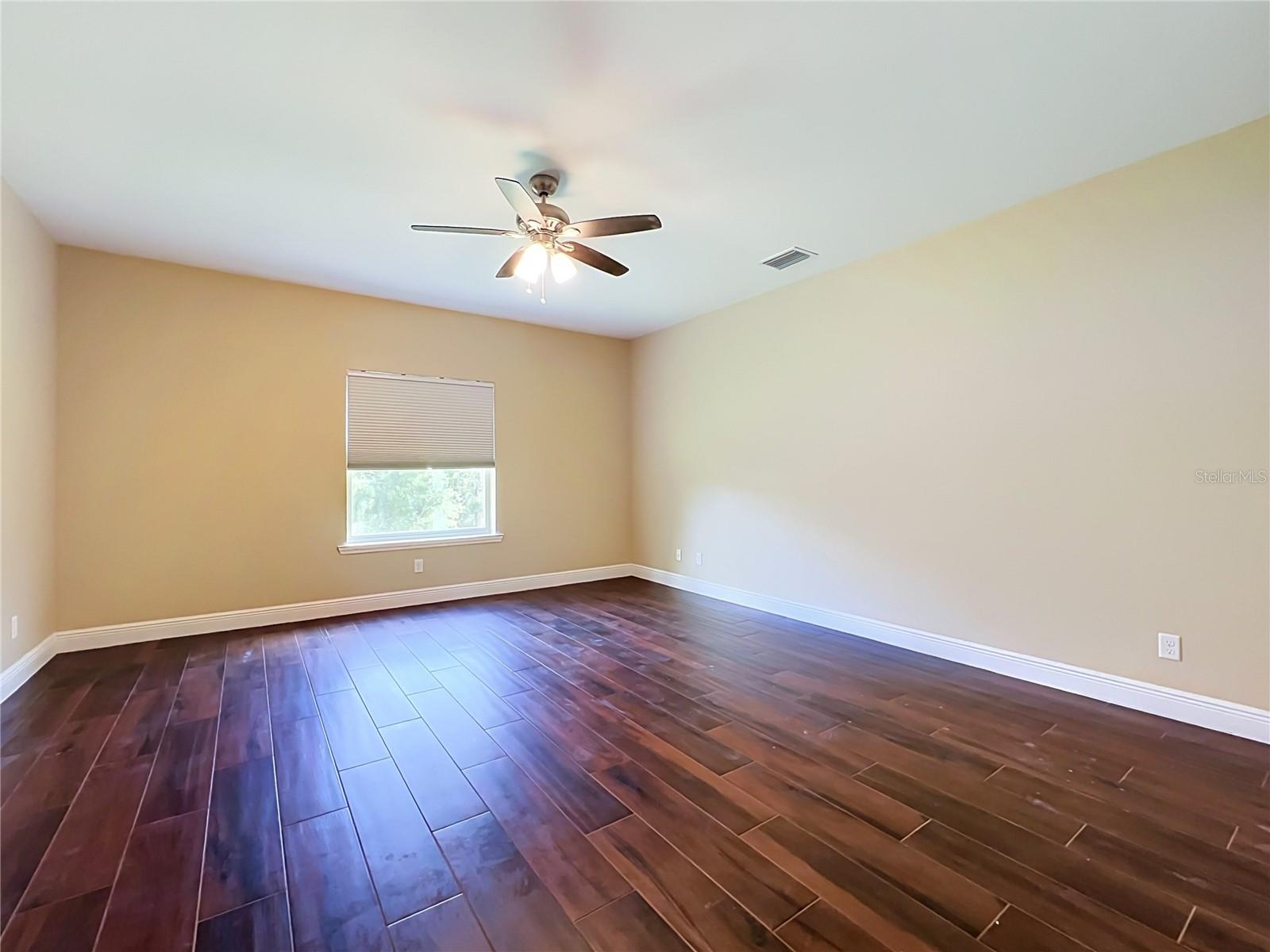 19504 Robertson Street Property Photo 65