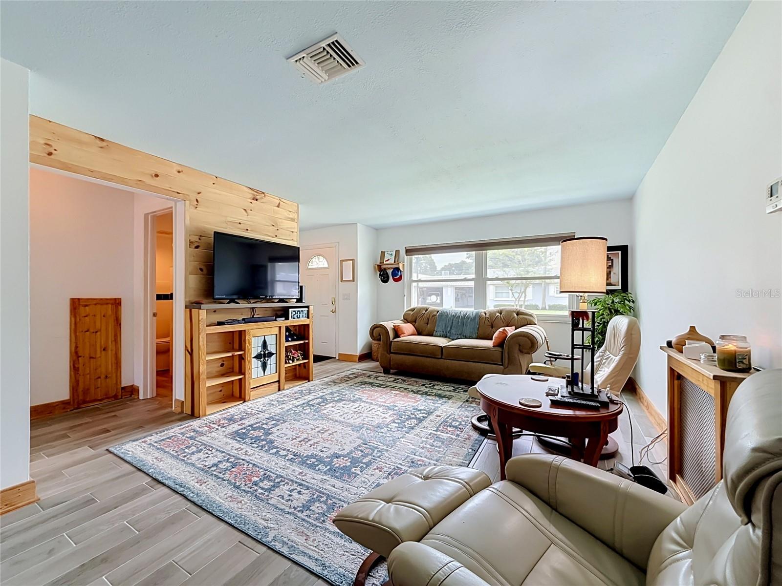 602 Mindy Dr Property Photo 4