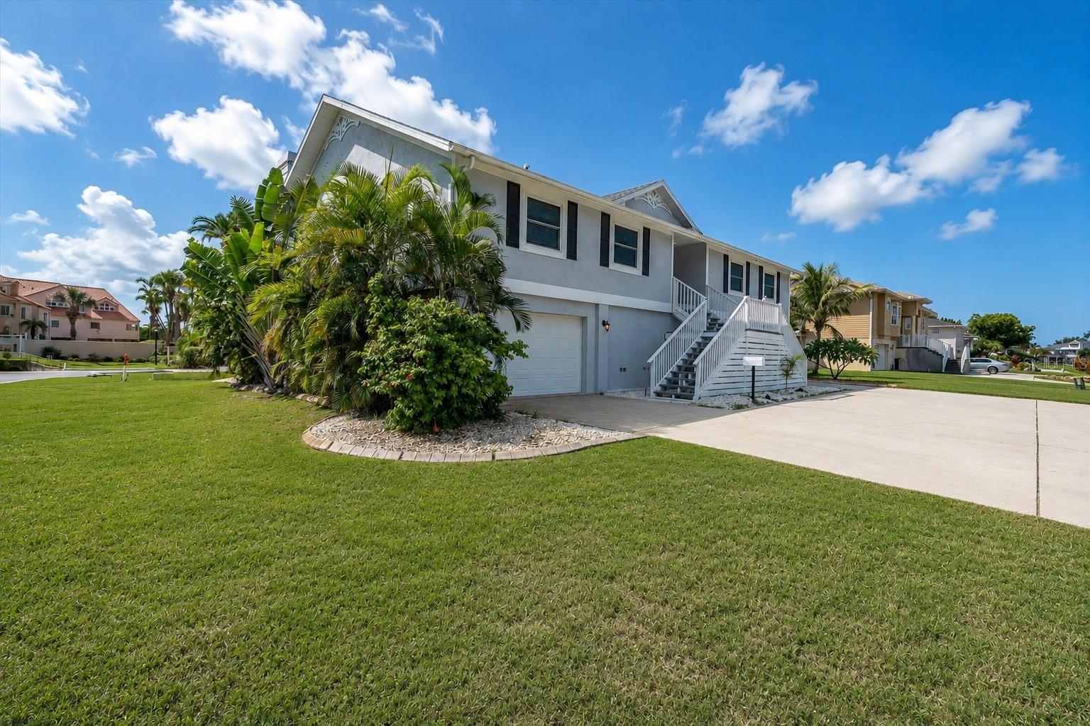 6501 Mockingbird Way S Property Photo 4