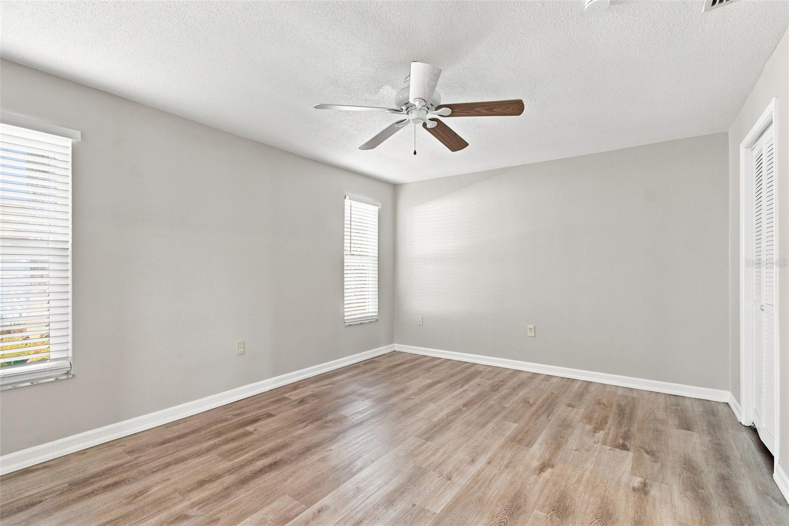 527 Wayfarer Dr Property Photo 25