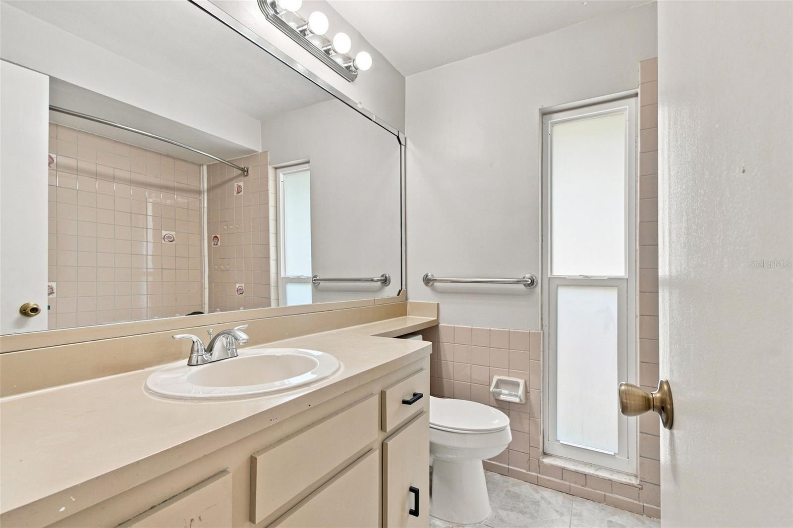 527 Wayfarer Dr Property Photo 29