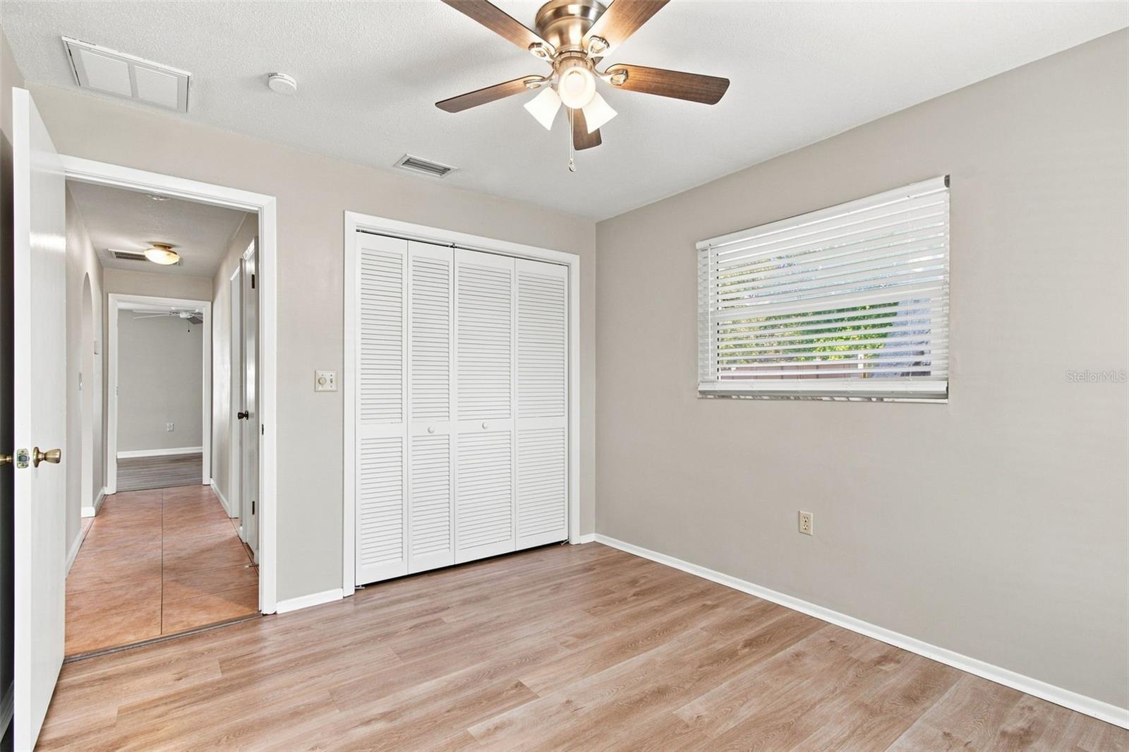 527 Wayfarer Dr Property Photo 32