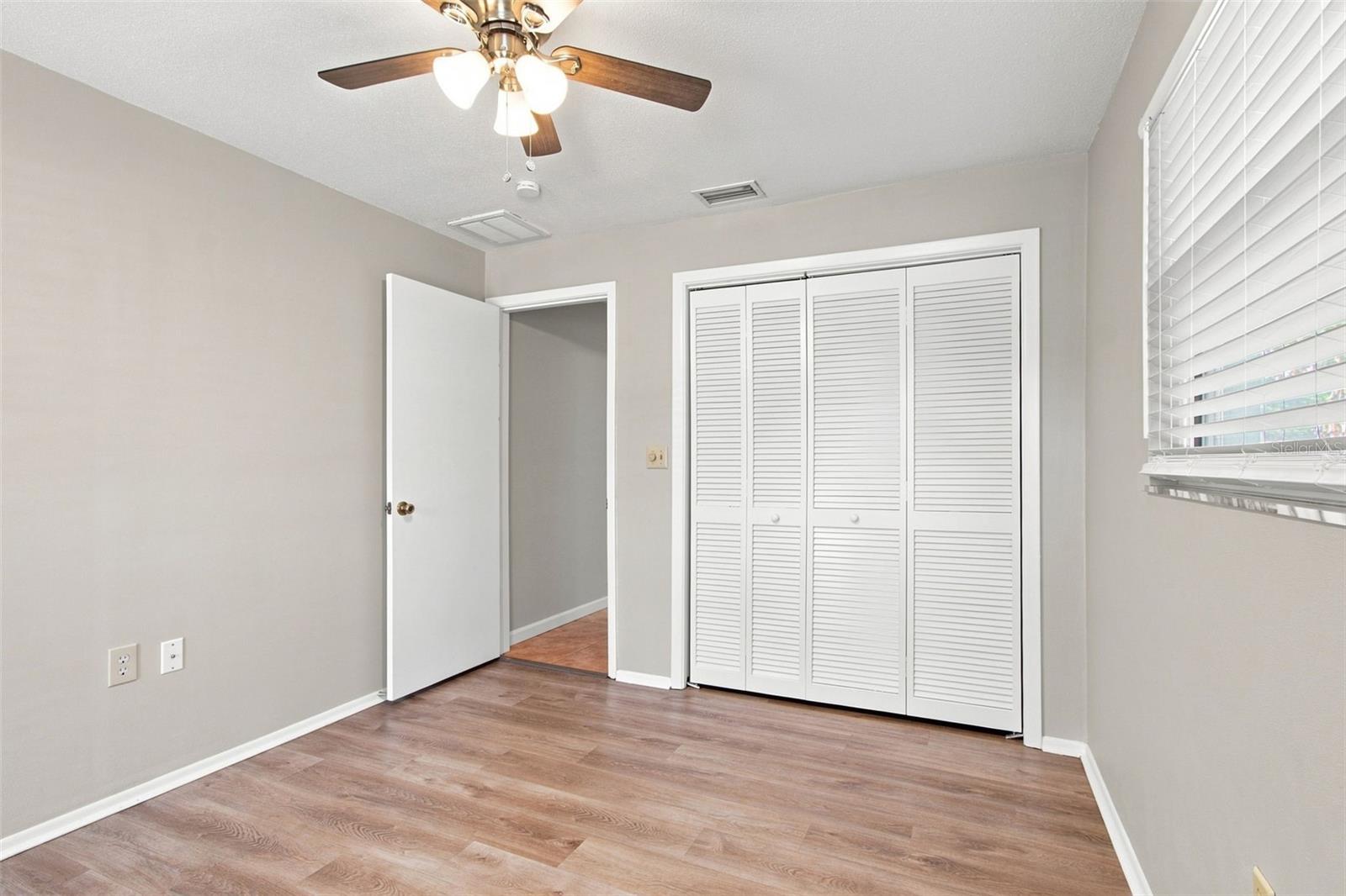 527 Wayfarer Dr Property Photo 33