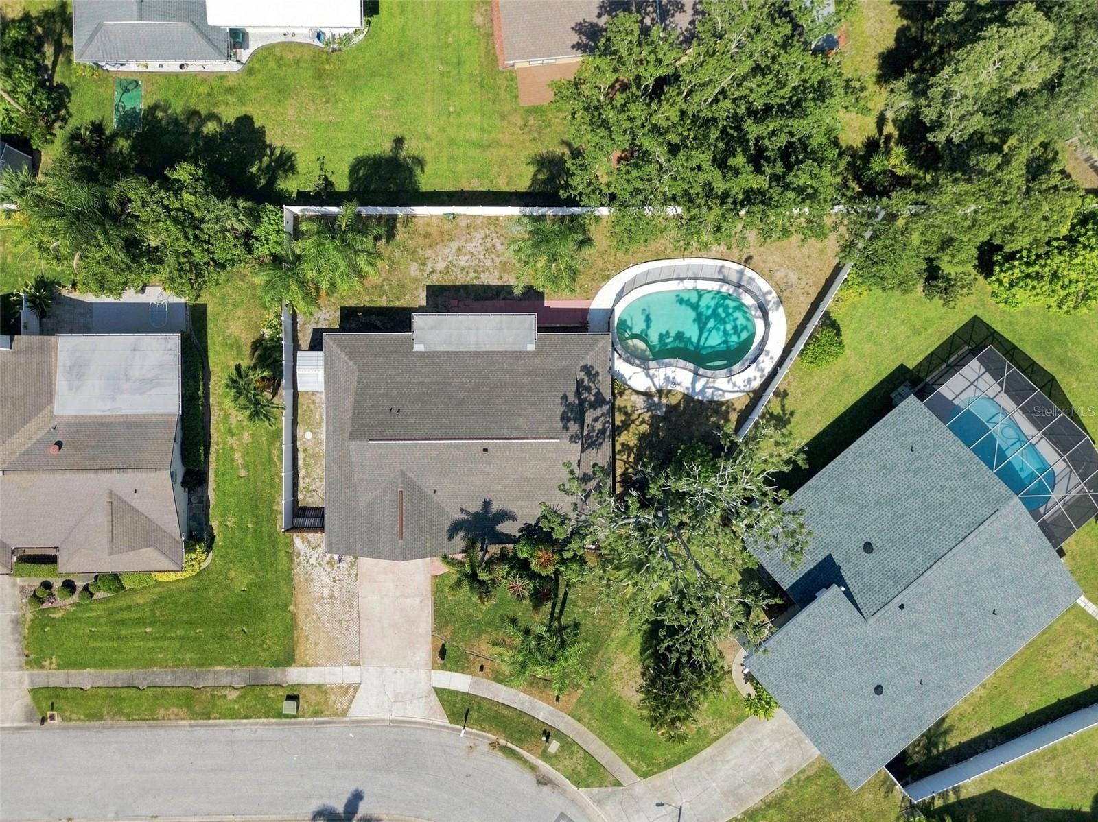 527 Wayfarer Dr Property Photo 44