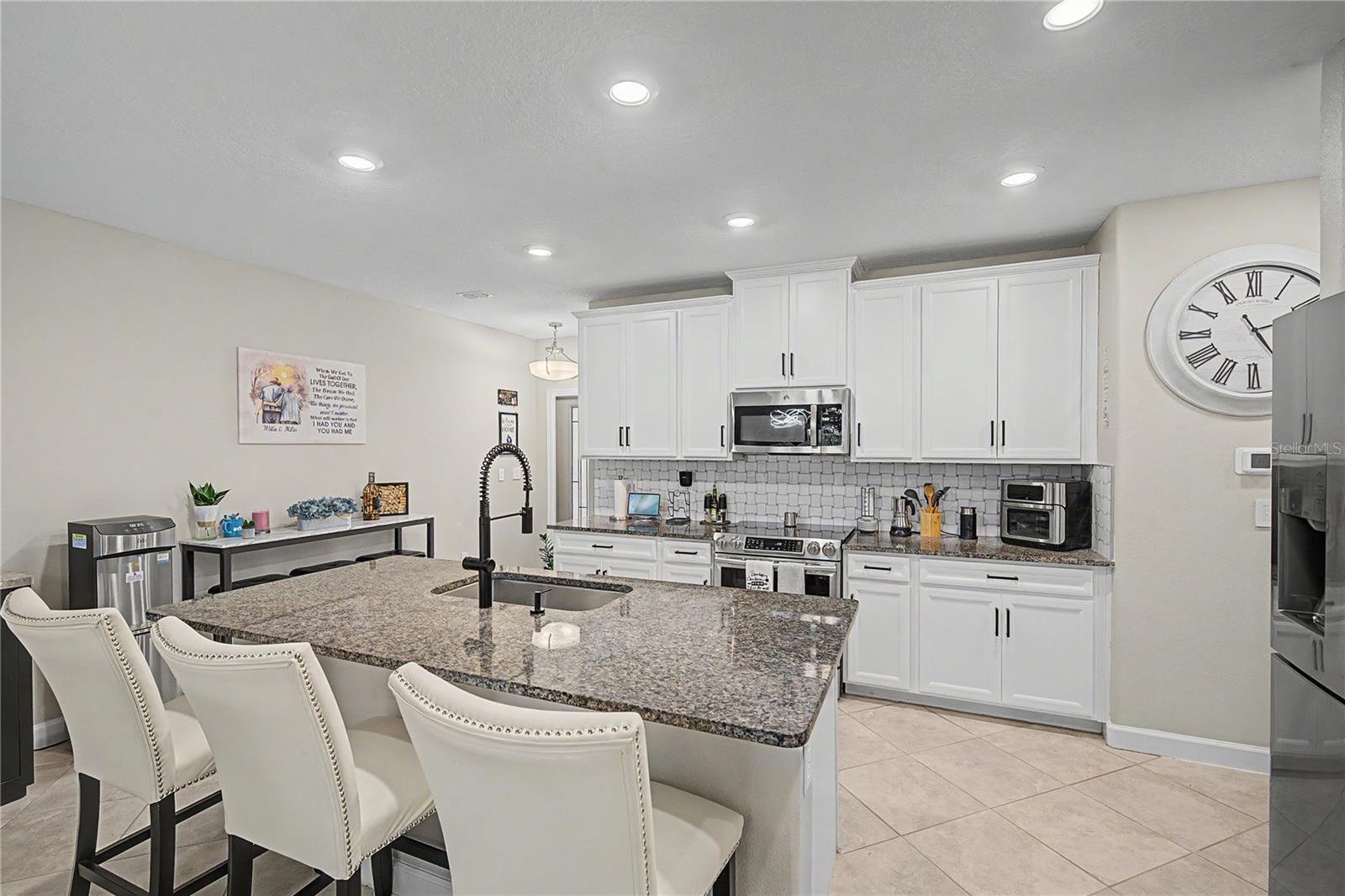 10228 Echo Dock Loop Property Photo 13