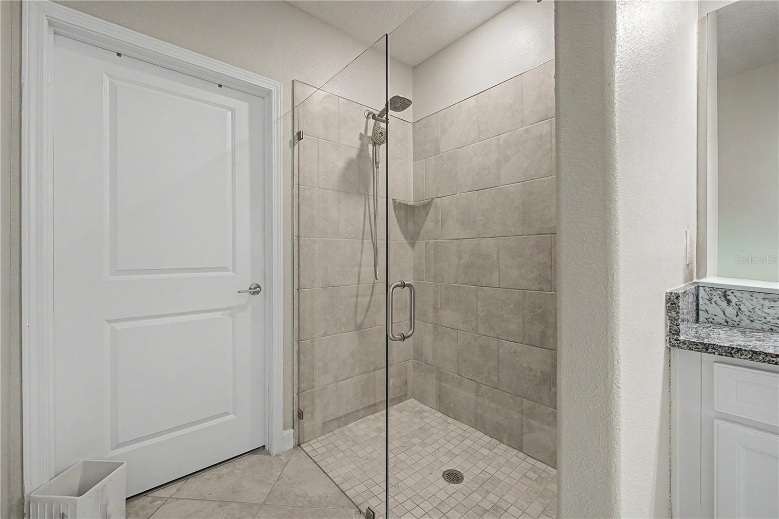 10228 Echo Dock Loop Property Photo 33