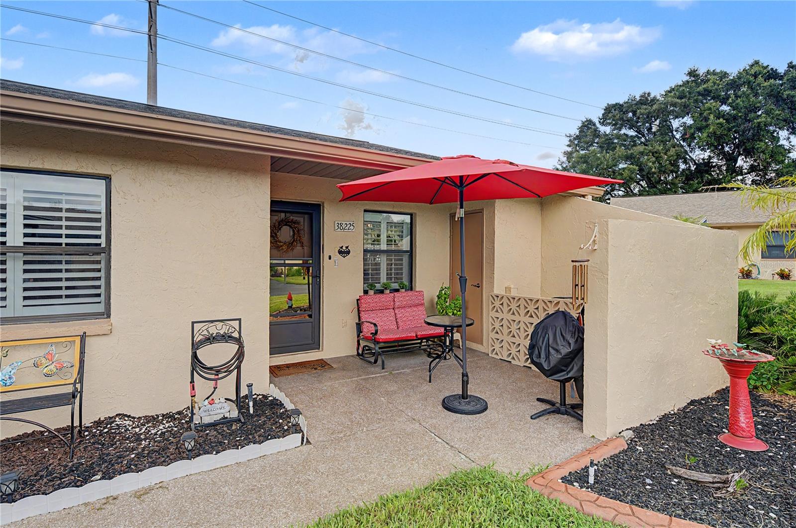 38225 Boxwood Dr Property Photo 1