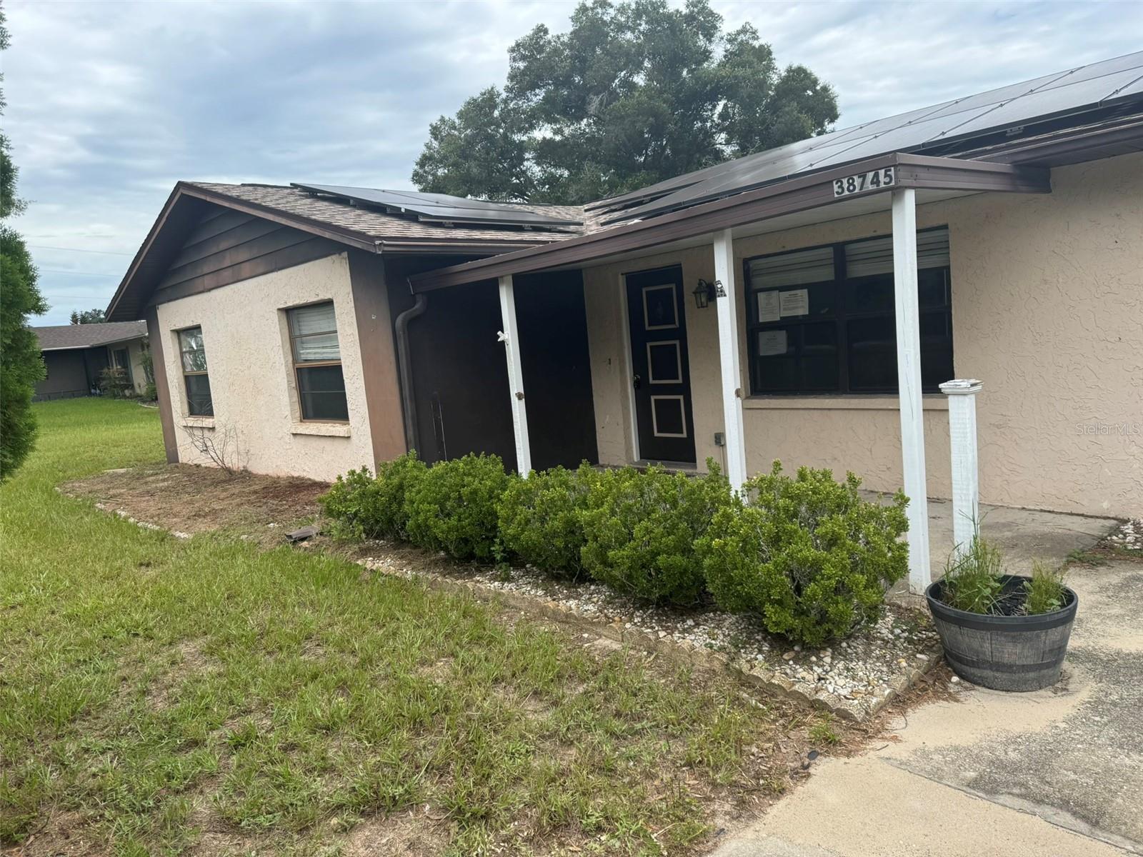 38745 Cambridge Dr Property Photo 1