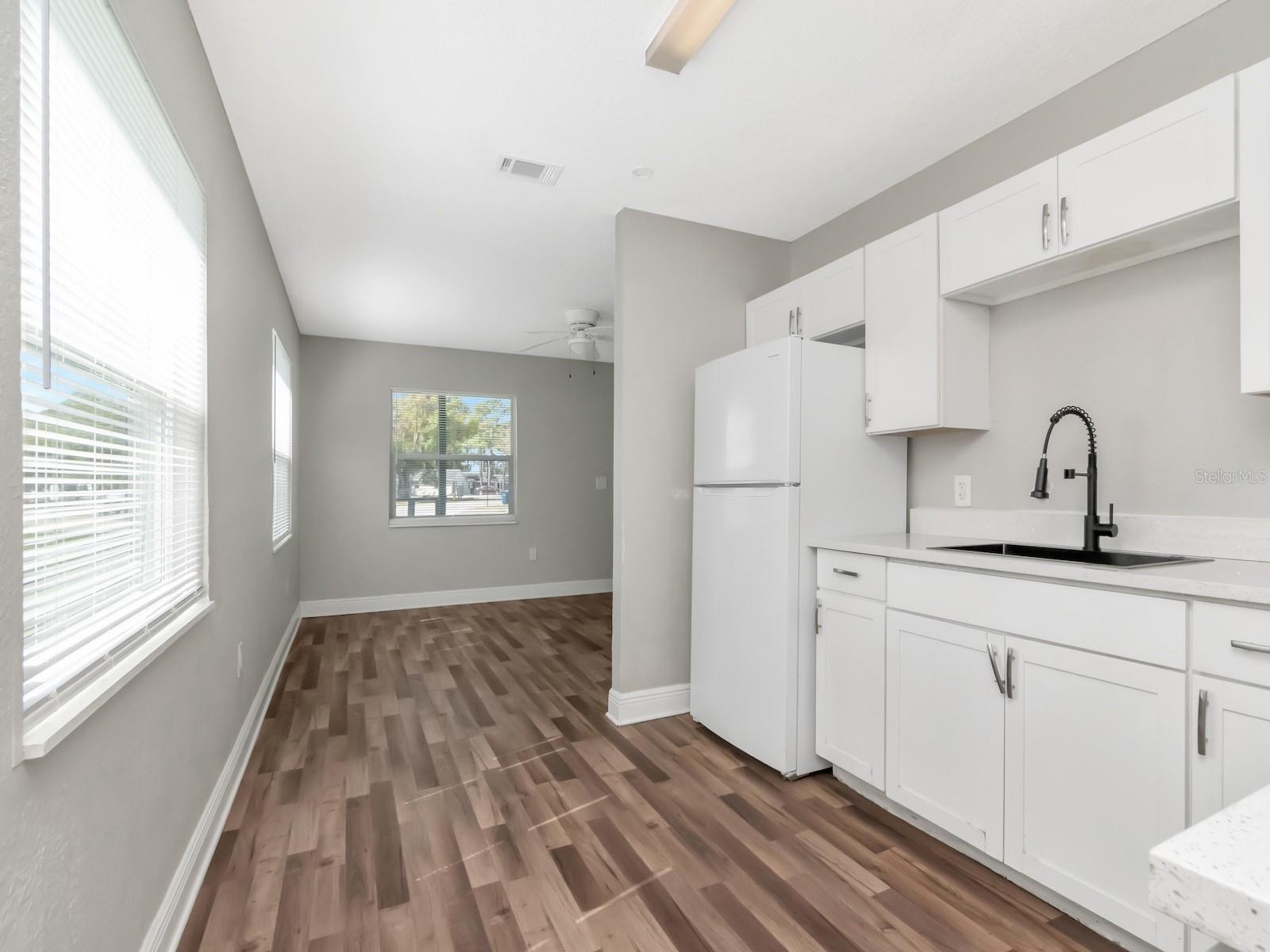 1209 62nd Ave E Property Photo 4