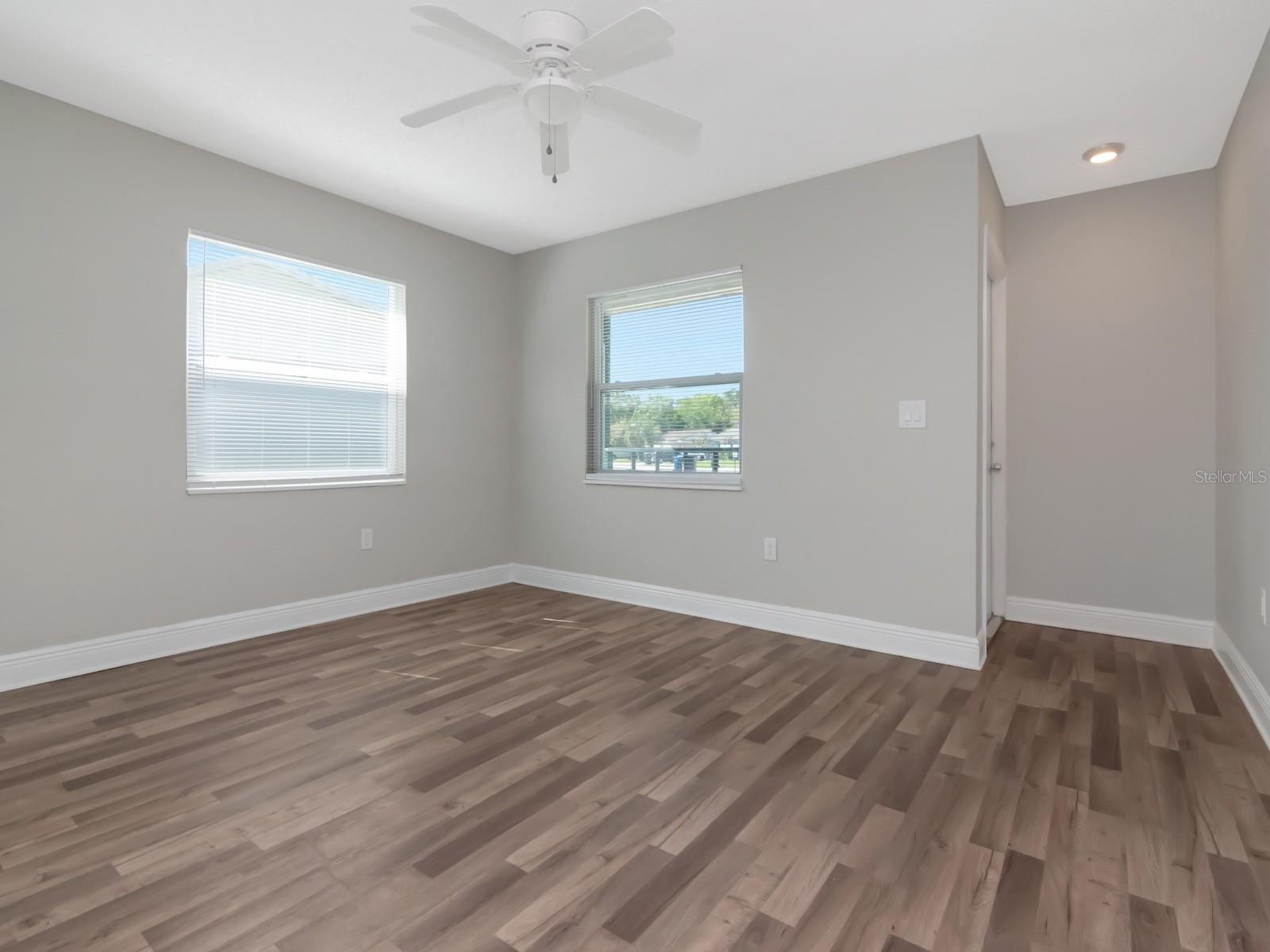 1209 62nd Ave E Property Photo 8