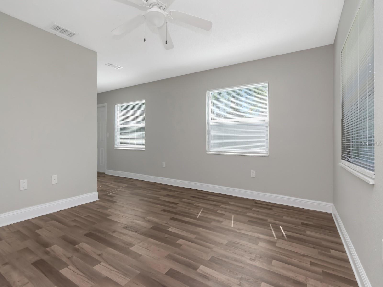 1209 62nd Ave E Property Photo 10
