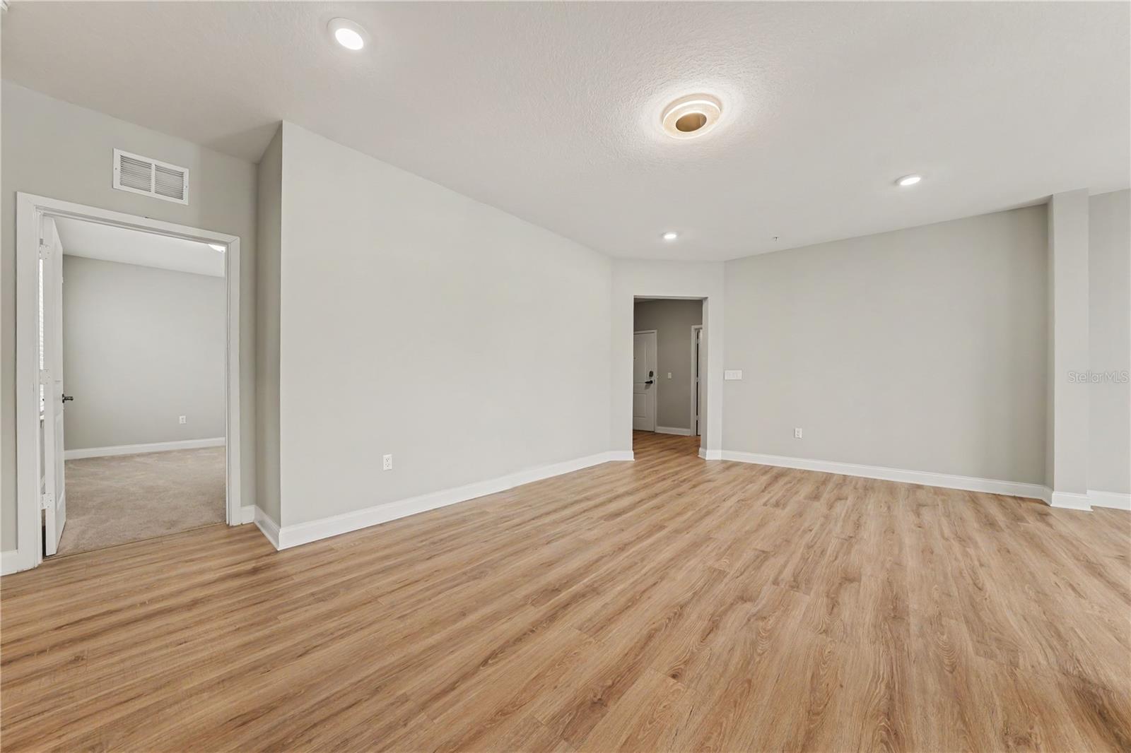 7505 Laureate Blvd #2407 Property Photo 13