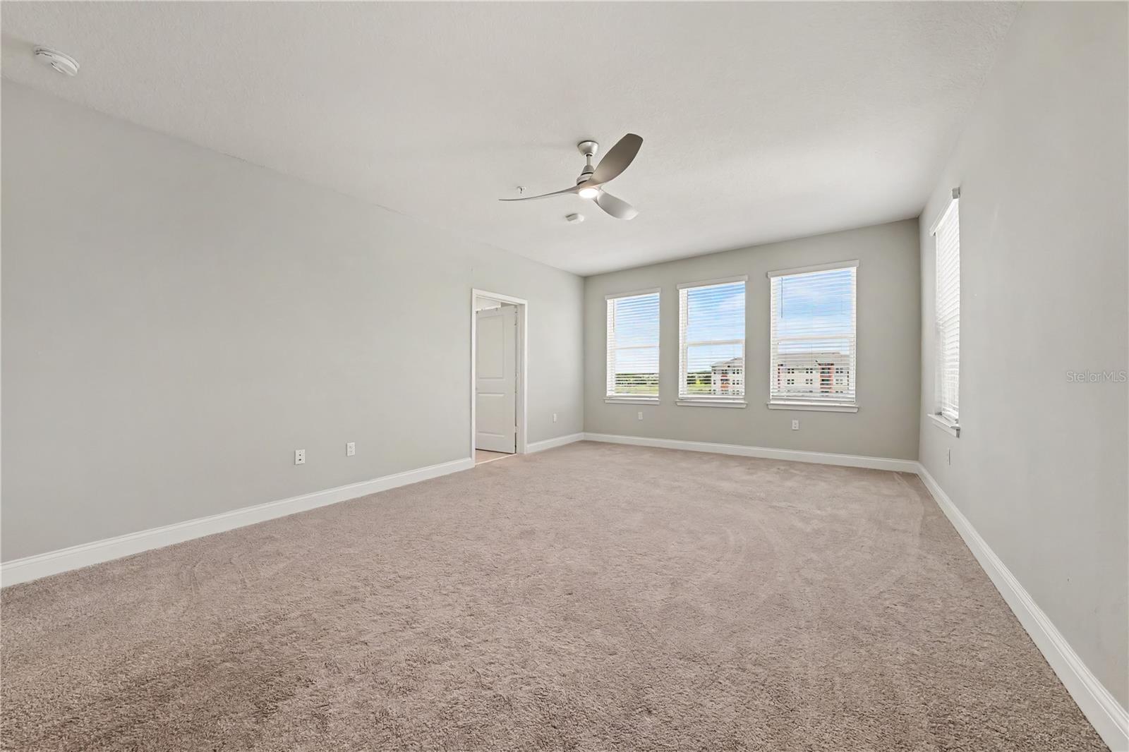 7505 Laureate Blvd #2407 Property Photo 24