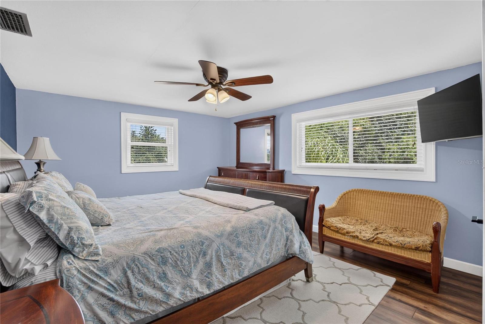 10718 Drummond Rd Property Photo 34