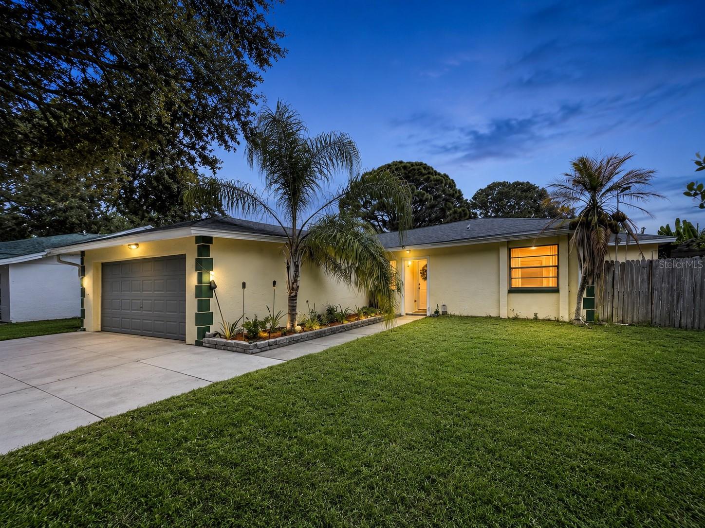 6250 CEDARBROOK DR N