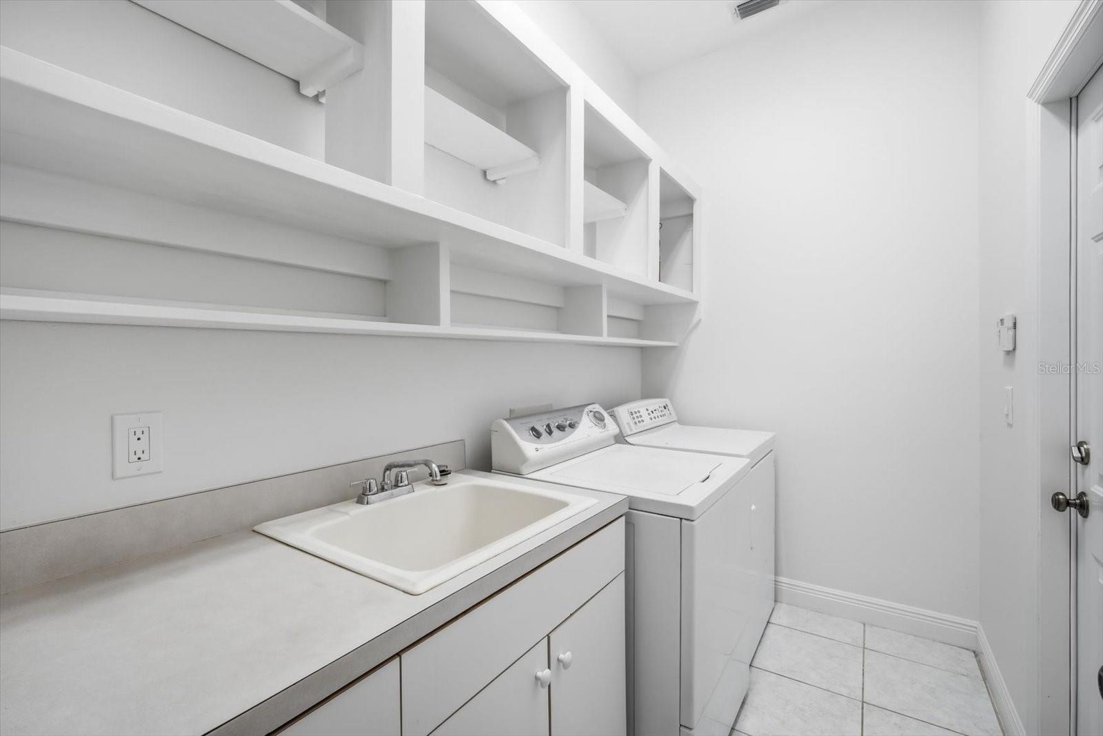 14902 Devonshire Woods Pl Property Photo 28