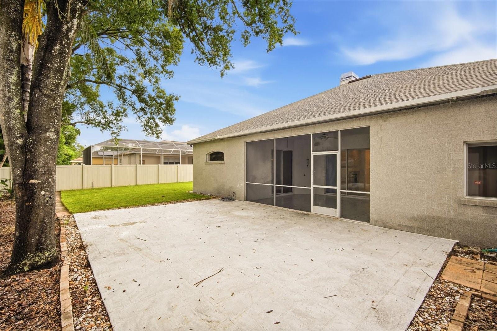 14902 Devonshire Woods Pl Property Photo 32