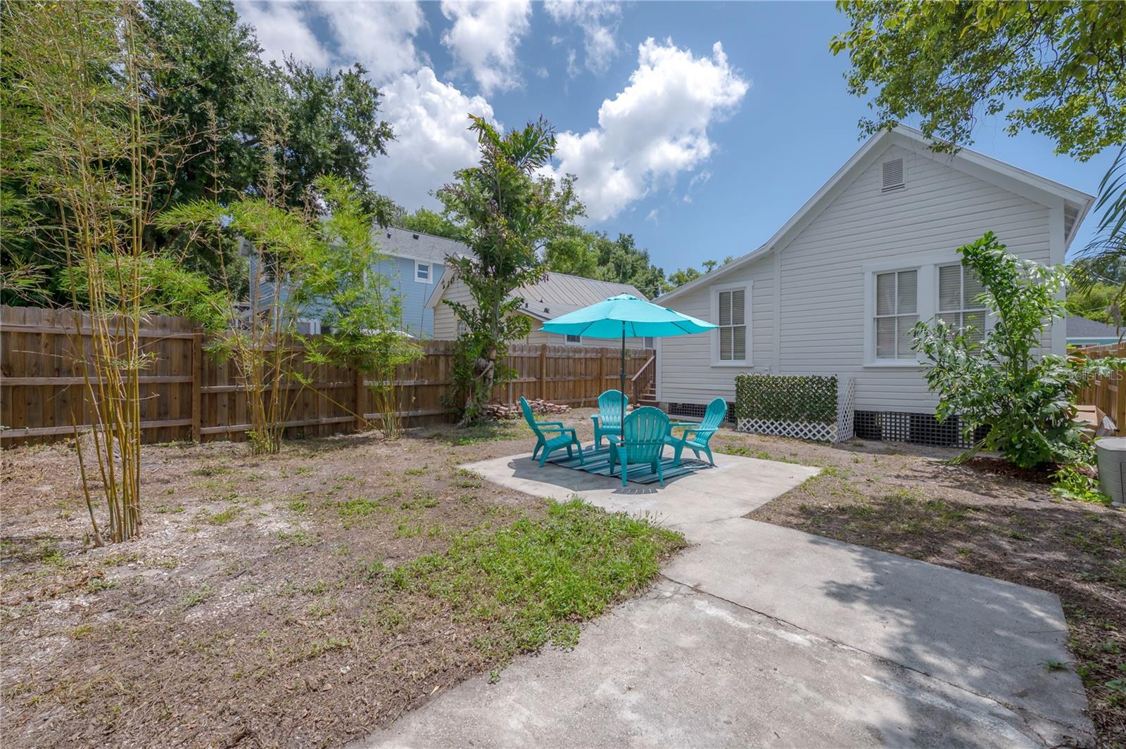 408 E Amelia Ave Property Photo 32