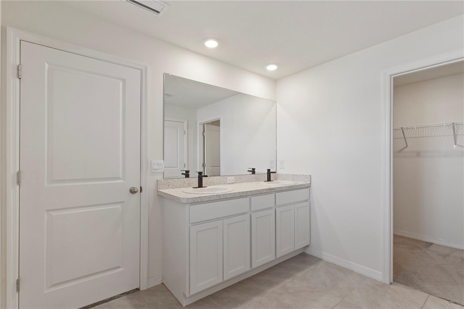 13695 Wineberry Dr Property Photo 22