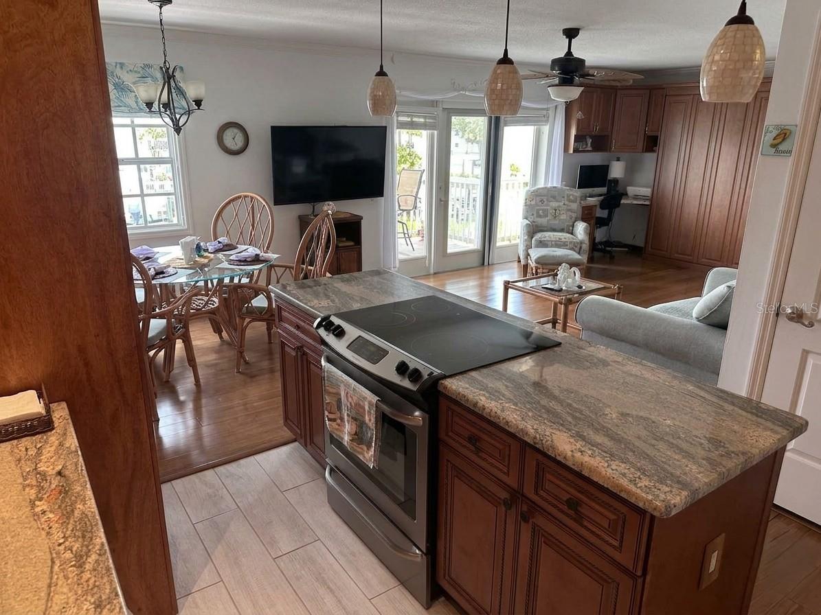 4728 Beach #c Property Photo 11