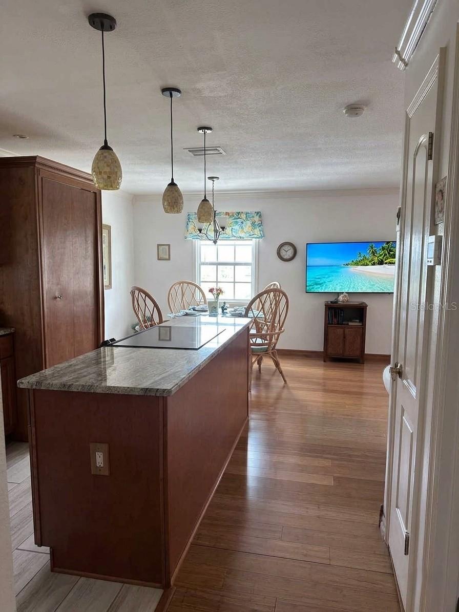 4728 Beach #c Property Photo 14